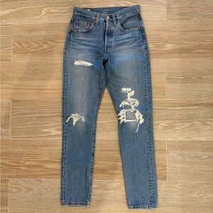 Levi's Blue Distressed Women Jeans